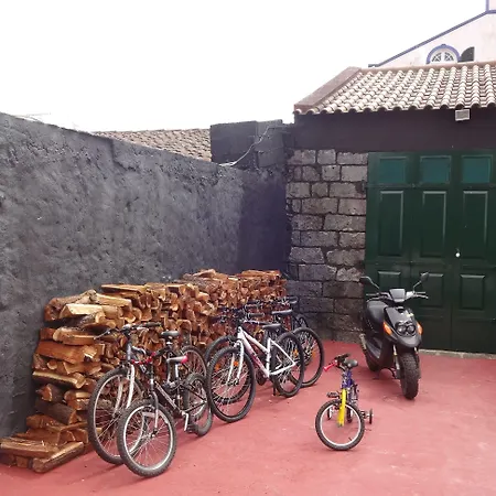 Laura Ribeirinha (Sao Miguel)