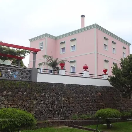 Laura Ribeirinha (Sao Miguel)