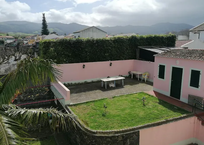 Πανσιόν Laura