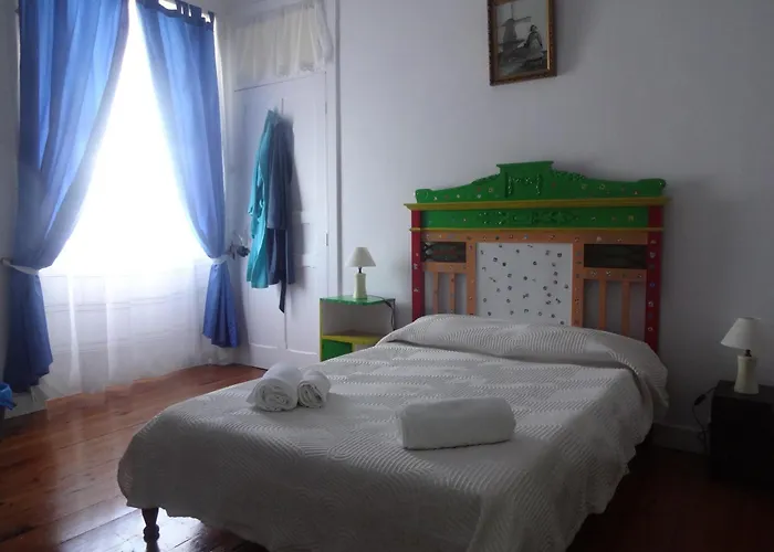 Laura Πανσιόν 3*