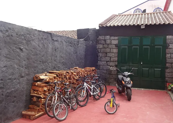 Laura Ribeirinha (Sao Miguel)