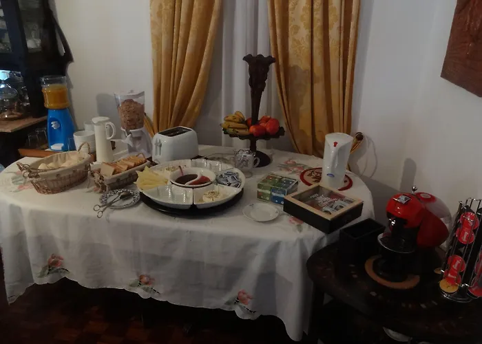 Laura Πανσιόν