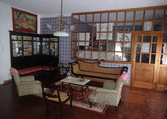 Laura Πανσιόν