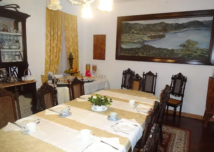 Πανσιόν Laura Ribeirinha (Sao Miguel)