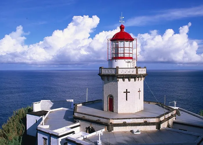 Laura Πανσιόν