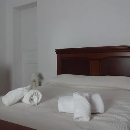 Laura Guest house 3*