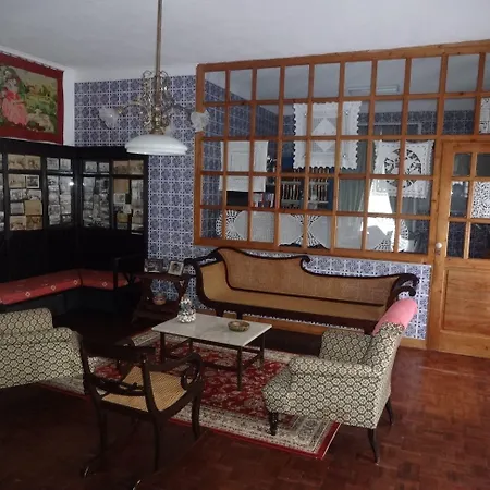 Laura בית הארחה